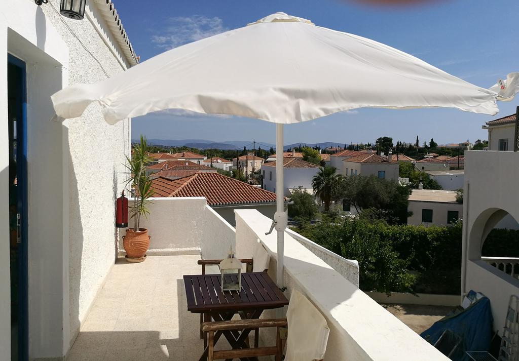 Villa Metaxa Spetses Town Bagian luar foto