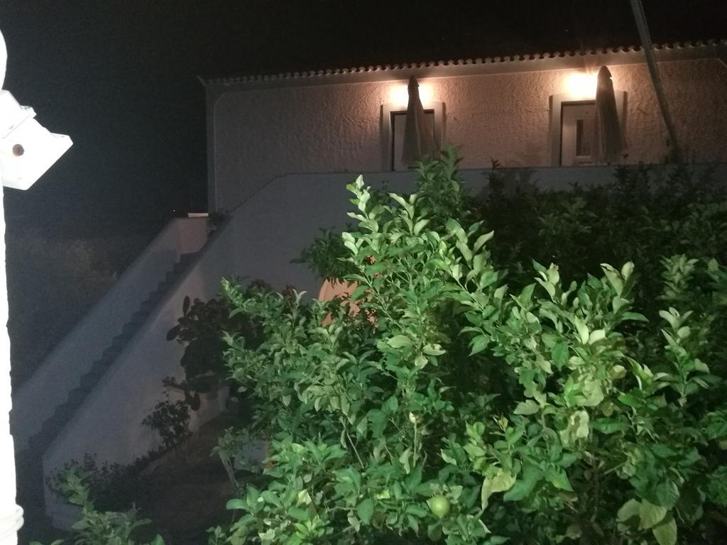 Villa Metaxa Spetses Town Bagian luar foto
